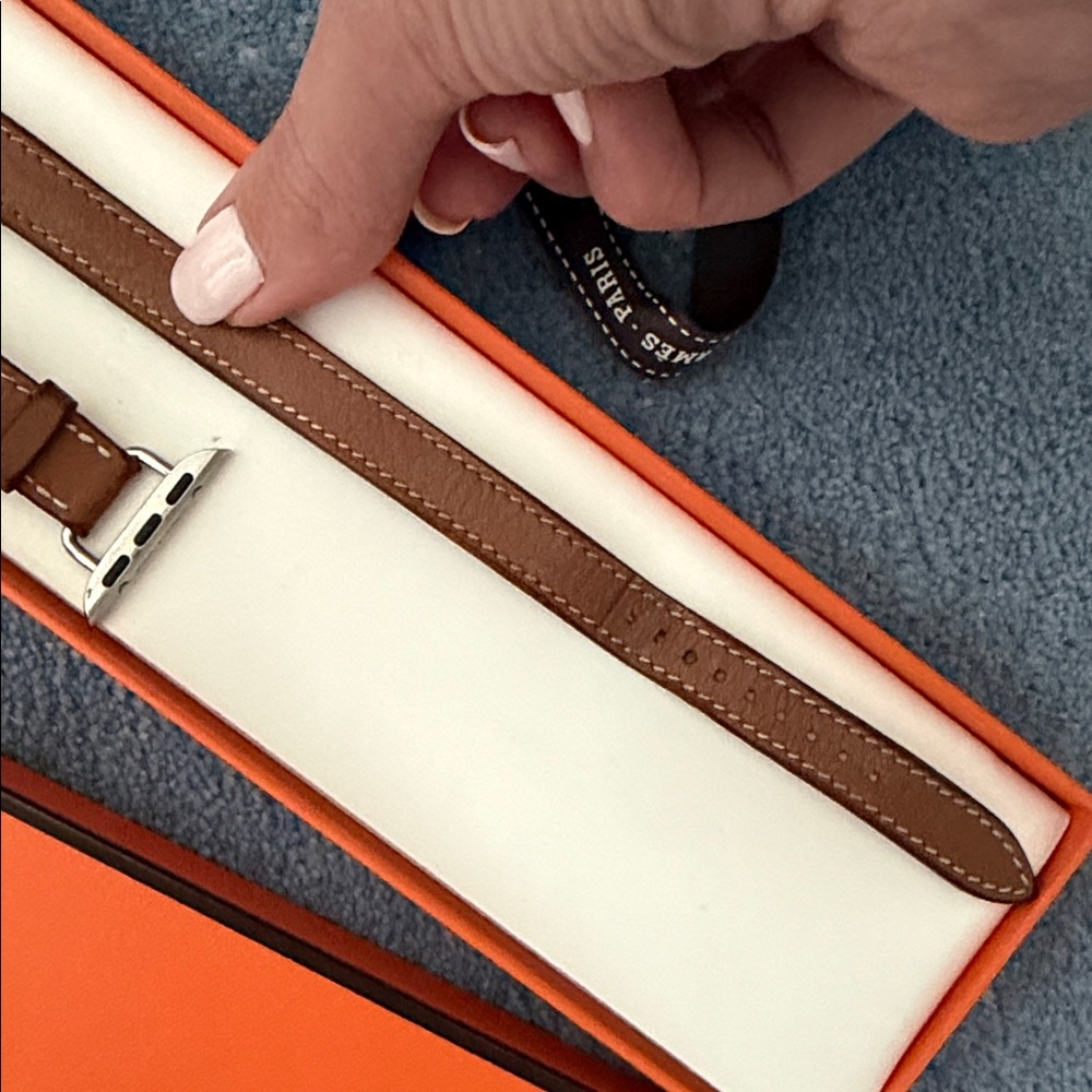 Apple Watch Hermès Attelage Brown Leather Double Tour Band 38 - Picture 5 of 6